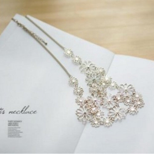 Multilayer Pendants Rhinestone Gold Hollow Flowers Necklace